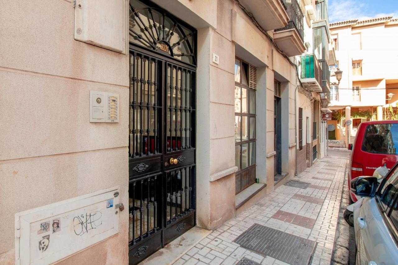 C14 - Nice Studio Close To Historical Center マラガ エクステリア 写真